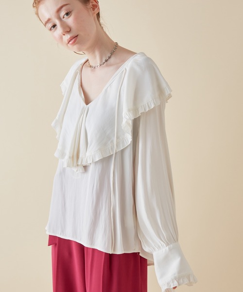MADEMOISELLE ROPE'（マドモアゼル ロペ）の「ラッフルケープVネックブラウス（シャツ/ブラウス・レディース・オフホワイト・38）」の19枚目の写真