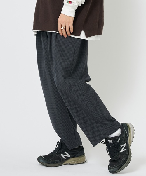 CIAOPANIC（チャオパニック）の「TR2WAYストレッチチェック柄2タックワイドテーパードスラックスパンツ（スラックス・メンズ・ブルー/ブラウン・LARGE/MEDIUM）」の2枚目の写真