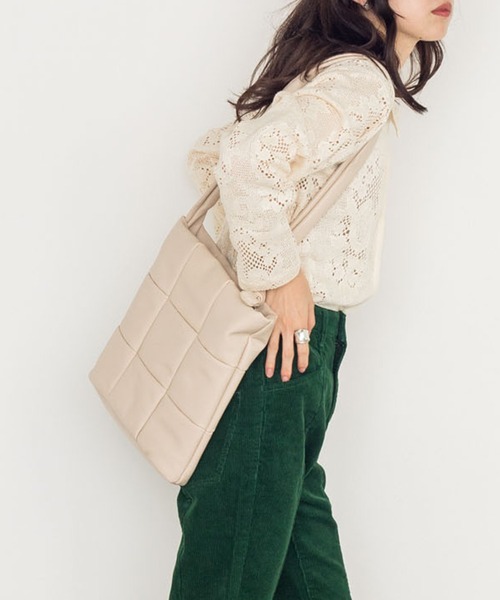 w closet（ダブルクローゼット）の「オーキッドショルダーバッグ（ショルダーバッグ・レディース・ブラック/ブラウン/アイボリー・FREE）」の2枚目の写真