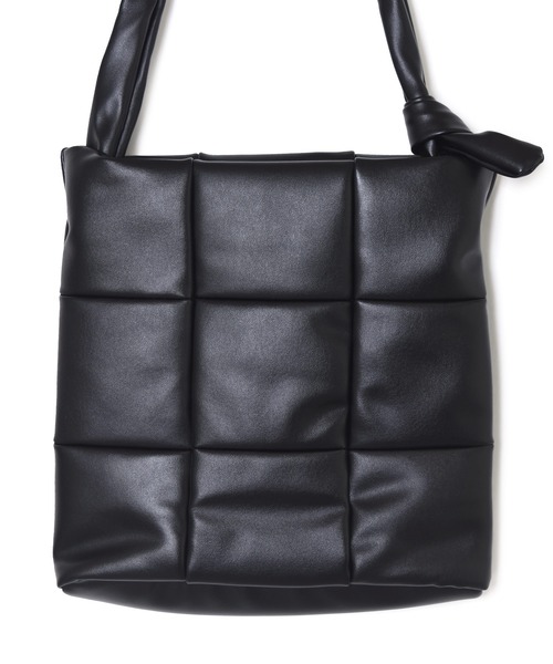 w closet（ダブルクローゼット）の「オーキッドショルダーバッグ（ショルダーバッグ・レディース・ブラック/ブラウン/アイボリー・FREE）」の4枚目の写真