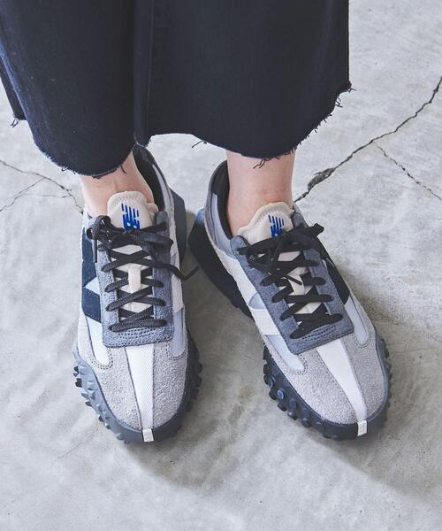 UNITED ARROWS（ユナイテッドアローズ）の「＜New Balance（ニューバランス）＞XC72 スニーカー ■■■（スニーカー・レディース・ベージュ/シルバー/ライトブルー・23cm/24cm/24.5cm/25cm/23.5cm/22.5cm）」の3枚目の写真