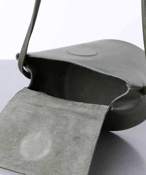 MODERN WEAVING（モダンウィーヴィング）の「＜MODERN WEAVING（モダン ウィーヴィング）＞TRAPEZE バケット バッグ ▲（ショルダーバッグ・レディース・ホワイト/グレー/オリーブ・FREE）」の4枚目の写真