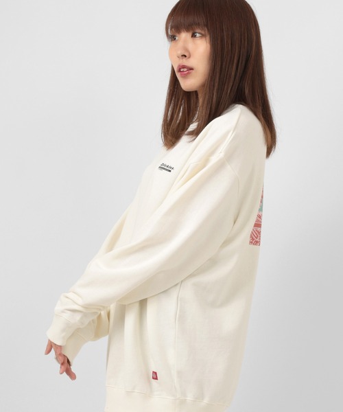 Dickies（ディッキーズ）の「【Dickies/ディッキーズ】ブランドロゴ　フロント＆バックプリント　長袖スウェット（スウェット・レディース・ホワイト/ホワイト系その他/ブラック/ダークブルー/ラベンダー/ホワイト系その他3/ブラウン/ホワイト系その他2・M/L）」の12枚目の写真