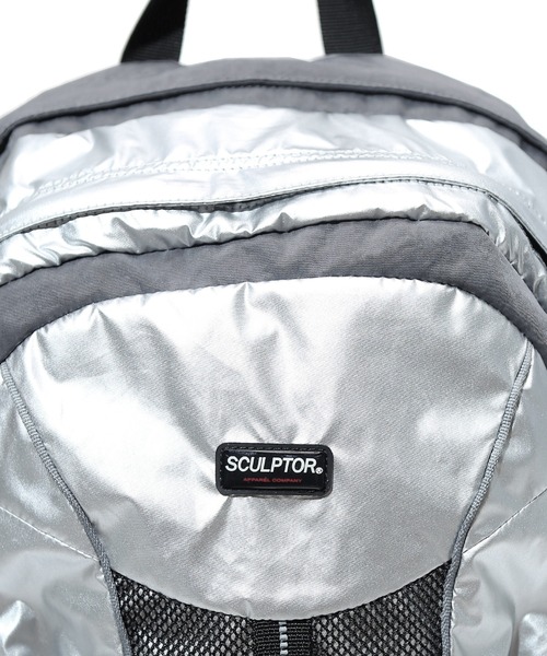 SCULPTOR(スカルプター)の「METALLIC ARIADNE RUCKSACK/メタリックアリアドネリュックサック(バックパック/リュック・レディース・シルバー・フリー)」の3枚目の写真