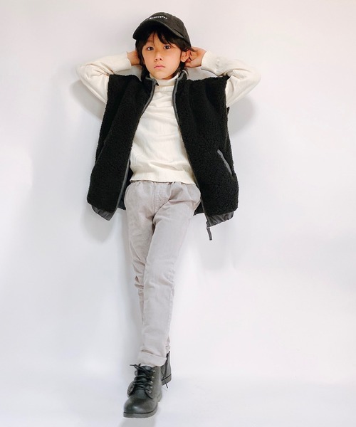 JAM & LINK(ジャムアンドリンク)の「もこもこボアベスト(ベスト・キッズ・ブラック/ベージュ・110cm/120cm/130cm/140cm/150cm/100cm)」の1枚目の写真