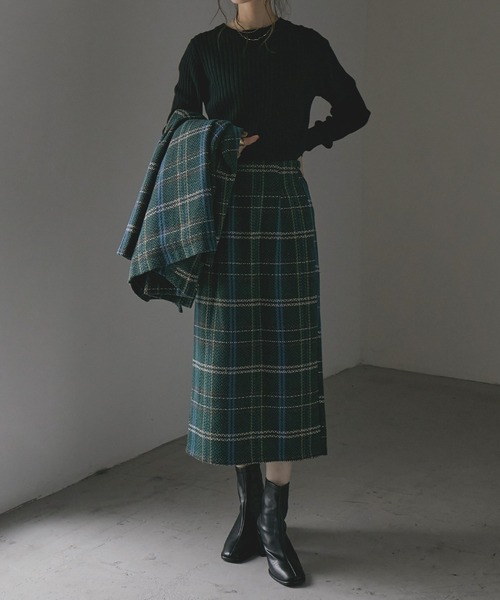 Fashion Letter(ファッションレター)の「ラウンドネックリブニット(ニット/セーター・レディース・ブラック/ダークグリーン/杢グレー/バーガンディー/グレイッシュベージュ・LL~3L/4L~5L/M~L)」の18枚目の写真