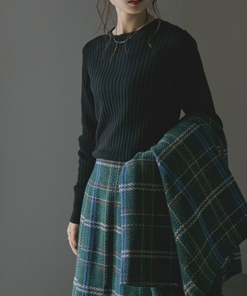 Fashion Letter(ファッションレター)の「ラウンドネックリブニット(ニット/セーター・レディース・ブラック/ダークグリーン/杢グレー/バーガンディー/グレイッシュベージュ・LL~3L/4L~5L/M~L)」の19枚目の写真