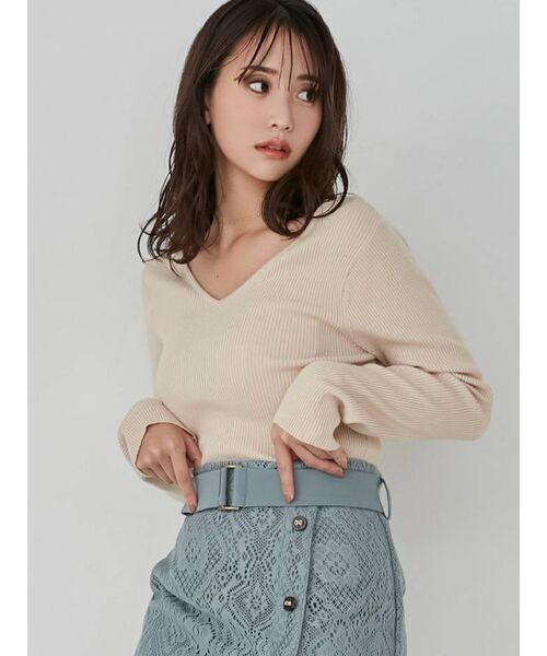 RESEXXY（リゼクシー）の「リブVネックニットトップス（ニット/セーター・レディース・アイボリー/ブラック/モカ/その他1・FREE）」の2枚目の写真