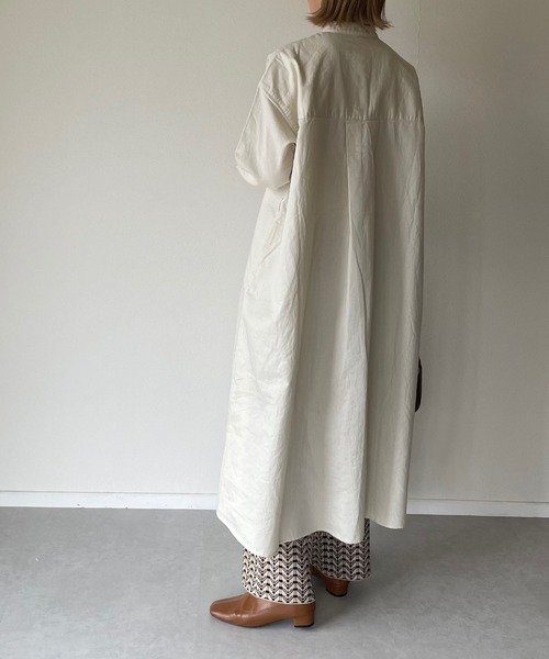 y/m by misato（イムバイミサト）の「ビッグポケットシャツワンピース（シャツワンピース・レディース・オフホワイト・FREE）」の10枚目の写真