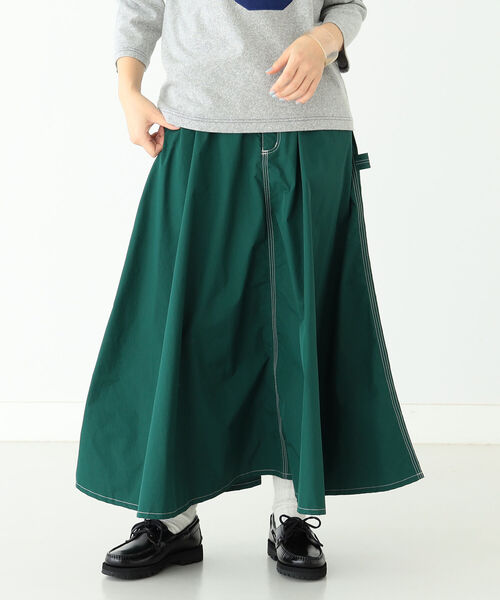 BEAMS BOY(ビームスボーイ)の「BEAMS BOY / ナイロン デルタ ワークスカート(スカート・レディース・ダークグリーン/ネイビー・ONE SIZE)」の5枚目の写真