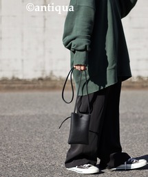 ロゴ刻印入りミニショルダーバッグ