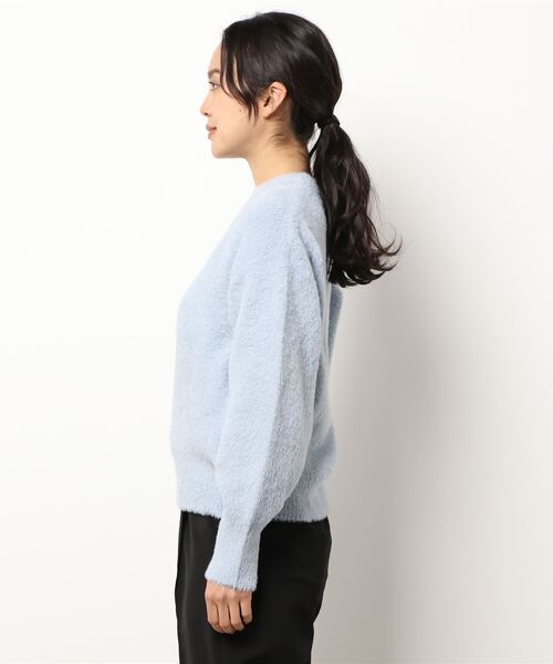 Te chichi(テチチ)の「シャギークルーネックニット(ニット/セーター・レディース・ネイビー/グレー/オフホワイト/ブルー・フリ-)」の5枚目の写真