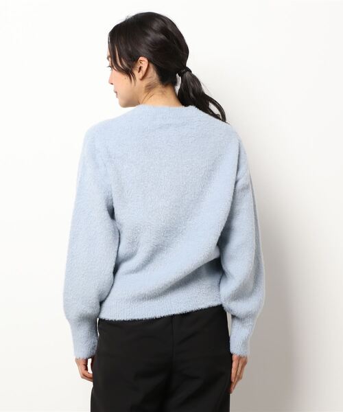 Te chichi(テチチ)の「シャギークルーネックニット(ニット/セーター・レディース・ネイビー/グレー/オフホワイト/ブルー・フリ-)」の6枚目の写真