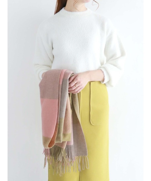 Te chichi(テチチ)の「シャギークルーネックニット(ニット/セーター・レディース・ネイビー/グレー/オフホワイト/ブルー・フリ-)」の2枚目の写真