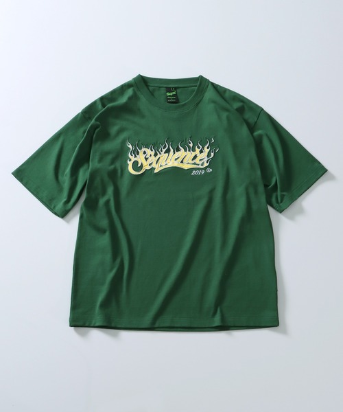 SEQUENZ(シークエンズ)の「SEQUENZ / FLAME COLLEGE WAPPEN SHORT SLEEVE TEE / ファイヤー カレッジ ロゴ 半袖Tシャツ(Tシャツ/カットソー・メンズ・ホワイト/ブラック/グレー/ラベンダー/グリーン系その他2/その他3/その他4/その他1/その他5/その他2/その他6/グリーン系その他/ブルー・MEDIUM/LARGE/X-LARGE)」の16枚目の写真