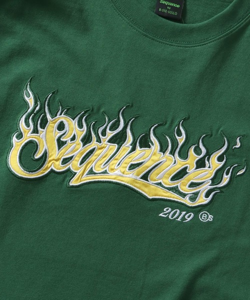 SEQUENZ(シークエンズ)の「SEQUENZ / FLAME COLLEGE WAPPEN SHORT SLEEVE TEE / ファイヤー カレッジ ロゴ 半袖Tシャツ(Tシャツ/カットソー・メンズ・ホワイト/ブラック/グレー/ラベンダー/グリーン系その他2/その他3/その他4/その他1/その他5/その他2/その他6/グリーン系その他/ブルー・MEDIUM/LARGE/X-LARGE)」の19枚目の写真