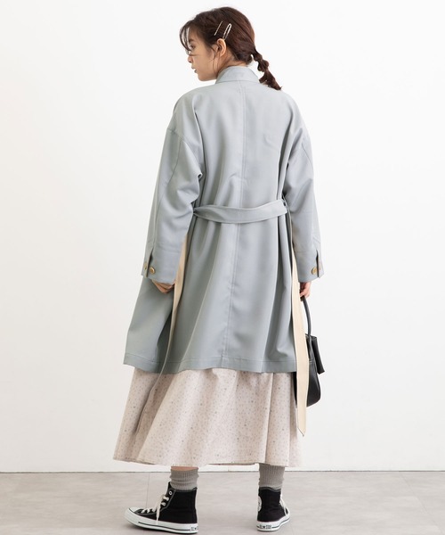 POU DOU DOU（プードゥドゥ）の「ポリエステルソフトギャバスタンドカラーコート（トレンチコート・レディース・ライトブルー/ベージュ/カーキ・3）」の6枚目の写真
