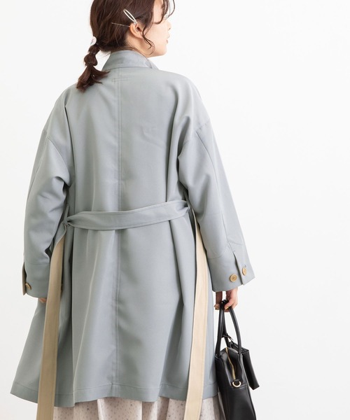 POU DOU DOU（プードゥドゥ）の「ポリエステルソフトギャバスタンドカラーコート（トレンチコート・レディース・ライトブルー/ベージュ/カーキ・3）」の9枚目の写真