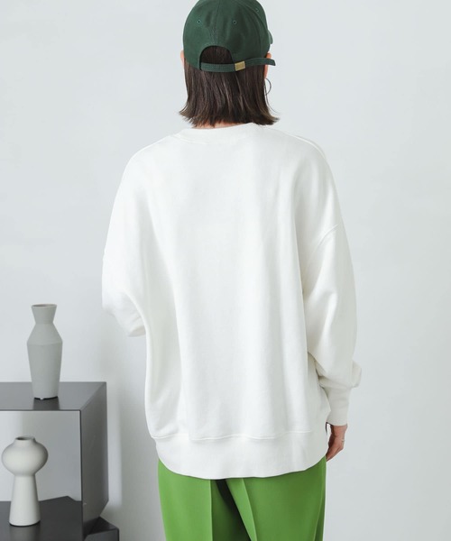 SENSE OF PLACE by URBAN RESEARCH（センスオブプレイスバイアーバンリサーチ）の「オーバーサイズロゴスウェットシャツ（スウェット・レディース・ピンクベージュ/オフホワイト/グレー・ONE）」の4枚目の写真