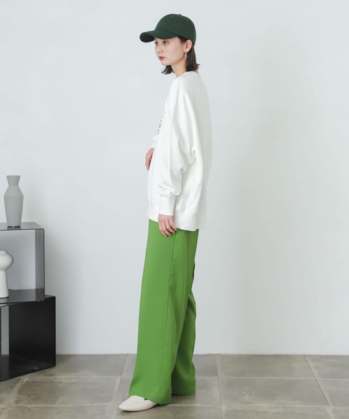 SENSE OF PLACE by URBAN RESEARCH（センスオブプレイスバイアーバンリサーチ）の「オーバーサイズロゴスウェットシャツ（スウェット・レディース・ピンクベージュ/オフホワイト/グレー・ONE）」の10枚目の写真