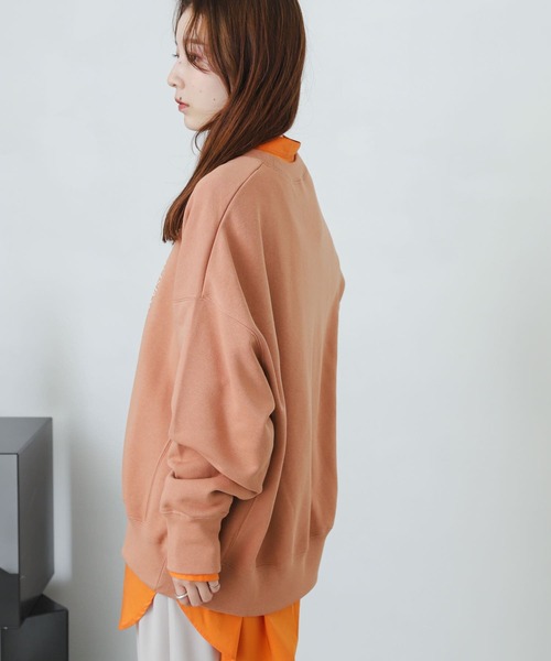 SENSE OF PLACE by URBAN RESEARCH（センスオブプレイスバイアーバンリサーチ）の「オーバーサイズロゴスウェットシャツ（スウェット・レディース・ピンクベージュ/オフホワイト/グレー・ONE）」の16枚目の写真