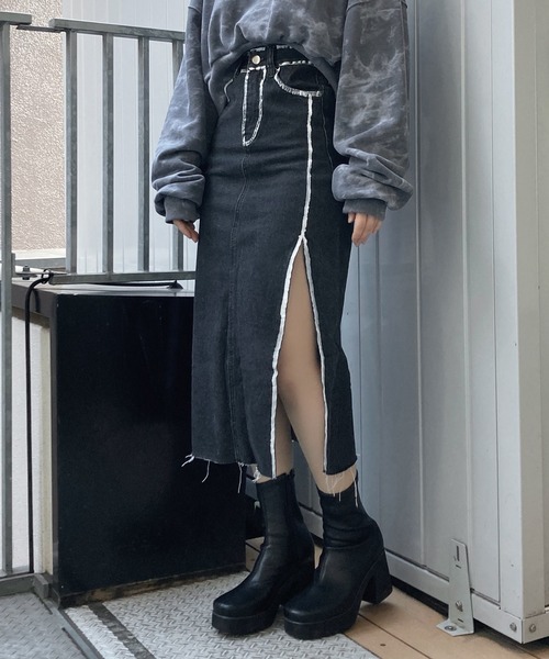 Figments(フィグメンツ)の「2Dスリットデニムスカート(スカート・レディース・ブラック・MEDIUM/SMALL)」の1枚目の写真