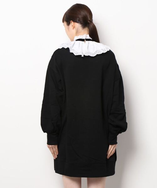 BODYLINE（ボディライン）の「ハロウィンやイベントにも使えるコスチュームシリーズ レディースリボン＆つけ襟付き キラーベアスウェットワンピース オーバーサイズ（ワンピース・レディース・ブラック・2L/4L/M/L）」の11枚目の写真