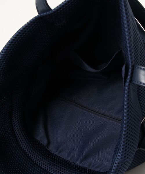 BASE（ベース）の「A4対応 巾着タイプ レディースショルダーバッグ（ショルダーバッグ・レディース・ホワイト/ベージュ/グレー/ネイビー/ブラック・FREE）」の9枚目の写真