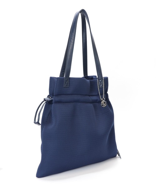 BASE（ベース）の「A4対応 巾着タイプ レディースショルダーバッグ（ショルダーバッグ・レディース・ホワイト/ベージュ/グレー/ネイビー/ブラック・FREE）」の15枚目の写真