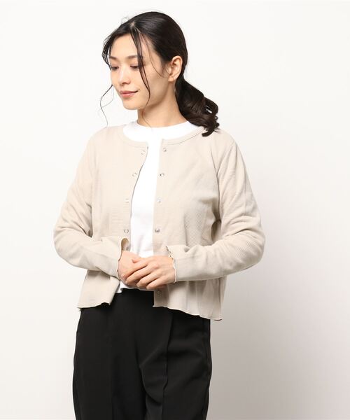 ehka sopo（エヘカソポ）の「クルーネックワッフルカーディガン（カーディガン/ボレロ・レディース・ベージュ/オフホワイト/サックスブルー/チャコール・ﾌﾘ-）」の10枚目の写真