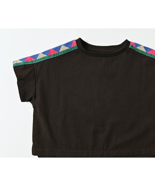 A BOND(アボンド)の「パッチワークライン半袖プルオーバー(90~150cm)(Tシャツ/カットソー・キッズ・オフホワイト/ピンク/チャコール・100/110/120/130/140/150)」の5枚目の写真