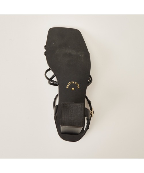 chumchum（チャムチャム）の「スクエアコードストラップサンダル（サンダル・レディース・ブラック/ホワイト・S/M/L/LL）」の7枚目の写真