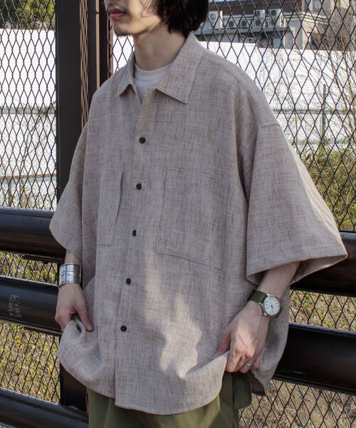 GLOSTER（グロスター）の「【GLOSTER/グロスター】リネンライクミリタリービッグシャツ オーバーサイズシャツ（シャツ/ブラウス・メンズ・ブラック/ベージュ/オリーブ・FREE）」の2枚目の写真