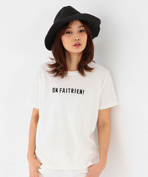 Another Edition（アナザーエディション）の「ロゴ刺しゅうTシャツ/AEBC LOGO EMBR T（Tシャツ/カットソー・レディース・オフホワイト/グレー/ベージュ/ライトブルー・ﾌﾘ-）」の2枚目の写真