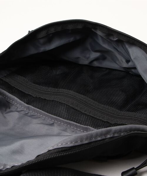 Dickies（ディッキーズ）の「Dickies　OUTLINE LOGO HOLD WAISTBAG（ボディバッグ/ウエストポーチ・メンズ・ブラック/ベージュ/ネイビー/オレンジ・FREE）」の10枚目の写真