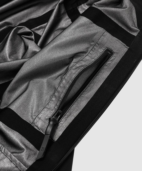 11 by Boris Bidjan Saberi ( ボリスビジャンサベリ)の「J10(ブルゾン・メンズ・ブラック・M/L)」の6枚目の写真