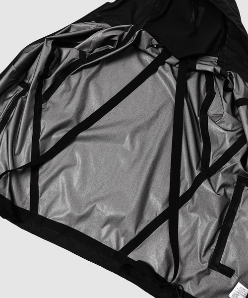 11 by Boris Bidjan Saberi ( ボリスビジャンサベリ)の「J10(ブルゾン・メンズ・ブラック・M/L)」の7枚目の写真