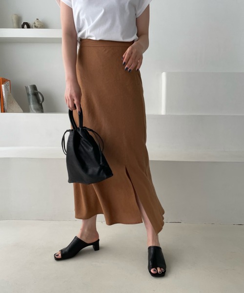 LOWRYS FARM（ローリーズファーム）の「アサコンスリットフレアスカート　344604（スカート・レディース・アイボリー/ボルドー/ブラック/ブラウン・MEDIUM/LARGE）」の3枚目の写真