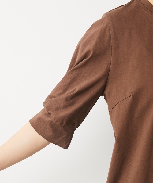 CHIC STYLE(シックスタイル)の「<大きいサイズ>綿100%パフスリーブカットソートップス シックスタイル(Tシャツ/カットソー・レディース・ブラウン/ブラック・4/5/7/8/3/6/2)」の19枚目の写真