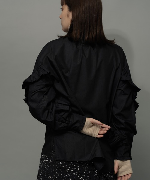 ottilie(オティーリエ)の「【 ottilie / オティーリエ 】 フリルブラウス(シャツ/ブラウス・レディース・オフホワイト/ブラック・FREE)」の1枚目の写真