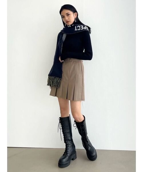 EMODA（エモダ）の「ヘムカットプリーツミニスカート（スカート・レディース・ブラック/ベージュ・SMALL/MEDIUM）」の14枚目の写真