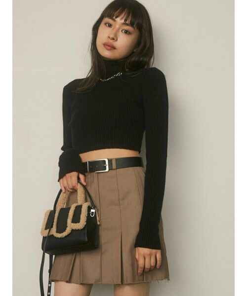 EMODA（エモダ）の「ヘムカットプリーツミニスカート（スカート・レディース・ブラック/ベージュ・SMALL/MEDIUM）」の18枚目の写真