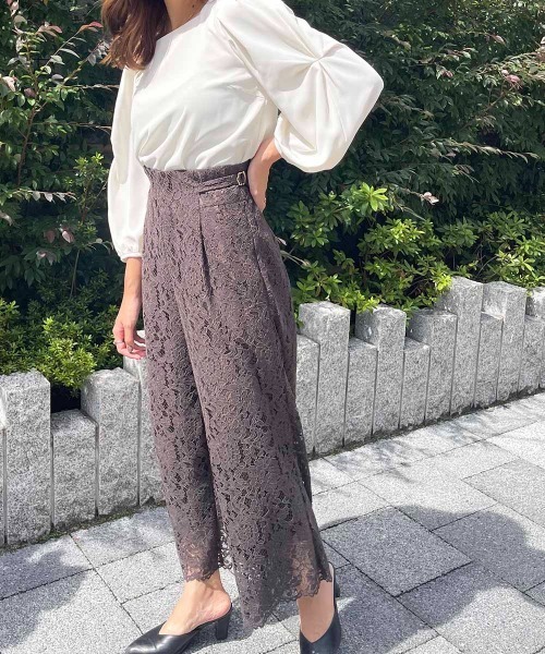 12Twelve Agenda(トゥエルブ アジェンダ)の「スクエアネックデザインスリーブブラウス(シャツ/ブラウス・レディース・ベージュ/ネイビー/ブラウン/オフホワイト・M)」の10枚目の写真