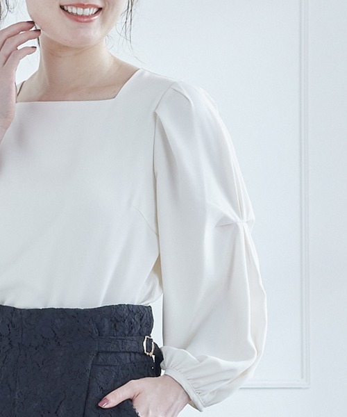 12Twelve Agenda(トゥエルブ アジェンダ)の「スクエアネックデザインスリーブブラウス(シャツ/ブラウス・レディース・ベージュ/ネイビー/ブラウン/オフホワイト・M)」の18枚目の写真