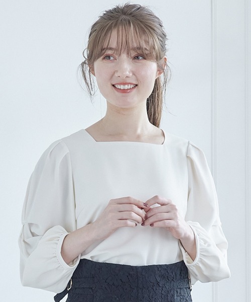 12Twelve Agenda(トゥエルブ アジェンダ)の「スクエアネックデザインスリーブブラウス(シャツ/ブラウス・レディース・ベージュ/ネイビー/ブラウン/オフホワイト・M)」の14枚目の写真