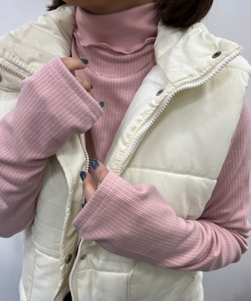 nemne store(ネンネストア)の「【低身長用サイズあり】指穴開きタートルネックニットソー(ニット/セーター・レディース・ブラック/ブラウン/オレンジ/ブルー/アイボリー/ピンク/ライトブルー・SMALL/MEDIUM)」の1枚目の写真