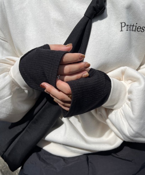 nemne store(ネンネストア)の「【低身長用サイズあり】指穴開きタートルネックニットソー(ニット/セーター・レディース・ブラック/ブラウン/オレンジ/ブルー/アイボリー/ピンク/ライトブルー・SMALL/MEDIUM)」の19枚目の写真