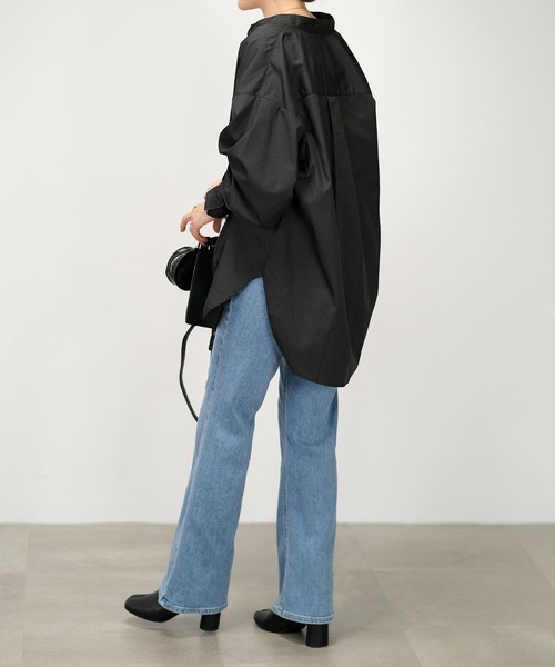 ＡＮＤＪ（アンドジェイ）の「【2022/AW】バンドカラーBIGシャツ ストライプシャツ（シャツ/ブラウス・レディース・ブルー/ホワイト/ブラック・M）」の8枚目の写真