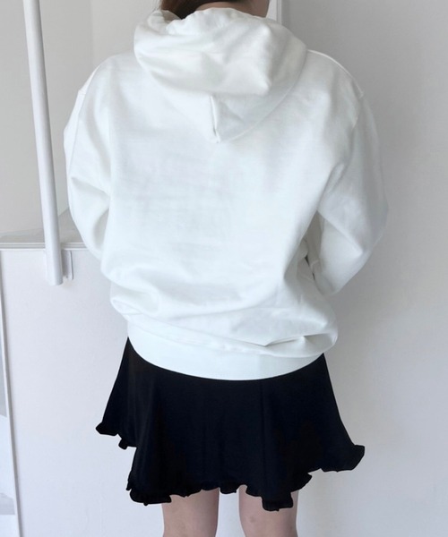 TITTY&CO.（ティティーアンドコー）の「TITTY&CO. × overprint cat print over size parker（パーカー・レディース・ホワイト/ブラック・MEDIUM/LARGE）」の20枚目の写真