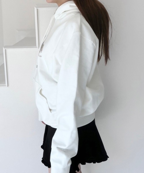 TITTY&CO.（ティティーアンドコー）の「TITTY&CO. × overprint cat print over size parker（パーカー・レディース・ホワイト/ブラック・MEDIUM/LARGE）」の19枚目の写真